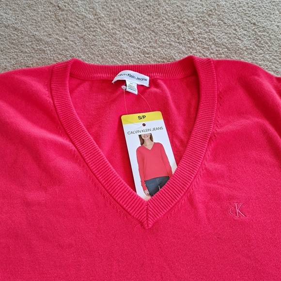 Calvin Klein Jeans V-Neck Sweater Women's Small Pink Cotton Knit Top NWT - Picture 8 of 10